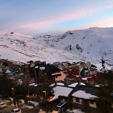 Alcazaba Zona Media Apartment เซียร์ราเนบาดา ภายนอก รูปภาพ